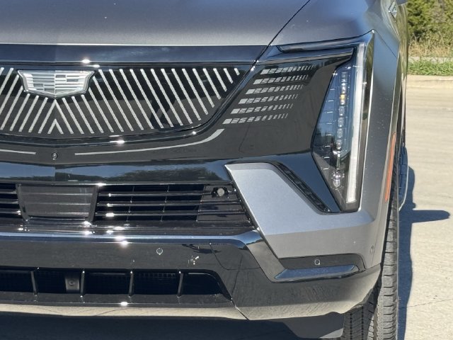 New 2026 Cadillac Escalade IQ Sport 2 w/ LPO, ONYX Package AWD/4WD image 8