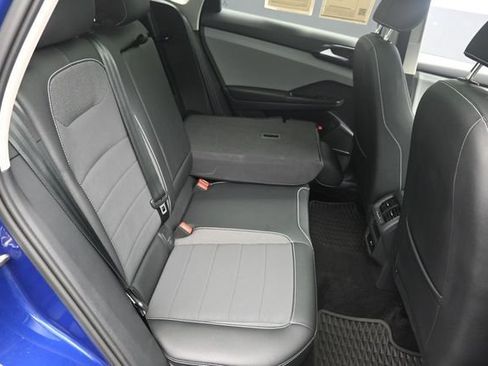 Used 2022 Volkswagen Taos SE FWD image 26