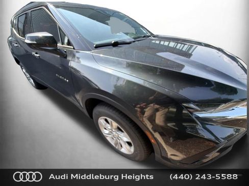 Used 2020 Chevrolet Blazer LT FWD image 2