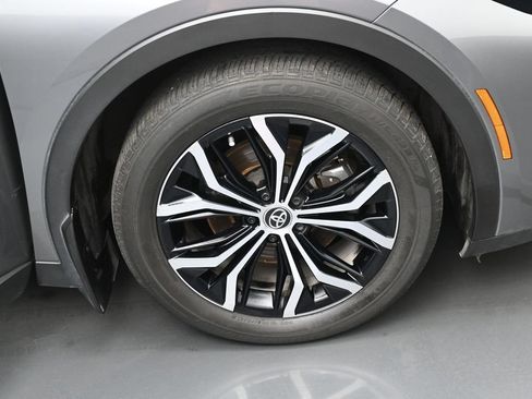 Certified 2024 Toyota Crown AWD/4WD image 42