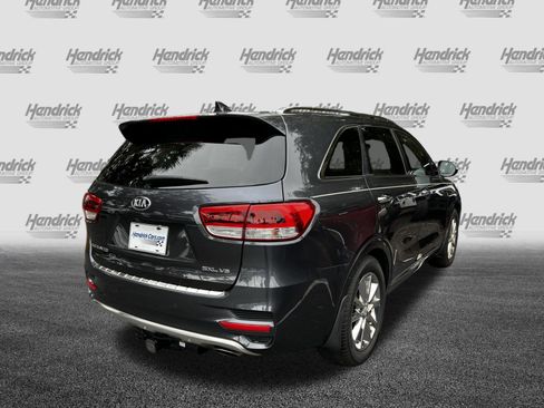 Used 2018 Kia Sorento SX image 9