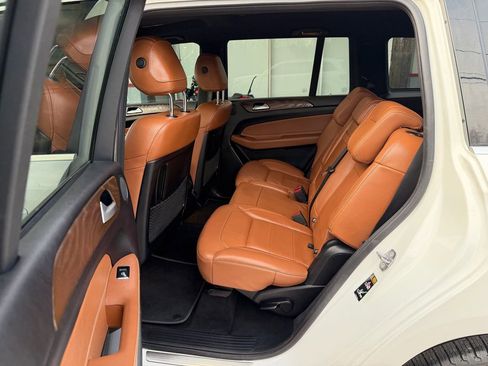 Used 2019 Mercedes-Benz GLS 450 4MATIC w/ Premium 1 Package image 39