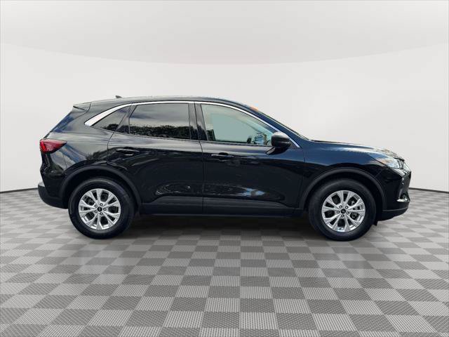 Used 2023 Ford Escape Active w/ Tech Pack #1 AWD/4WD image 8