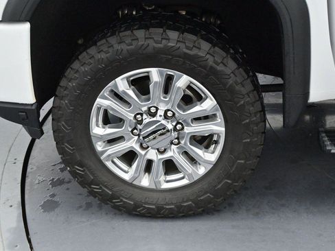 Used 2022 GMC Sierra 2500 Denali w/ Denali Ultimate Package AWD/4WD image 36