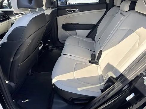 Certified 2025 Kia Sportage EX AWD/4WD image 14