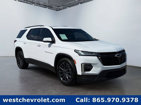 Used 2023 Chevrolet Traverse RS AWD/4WD image 1