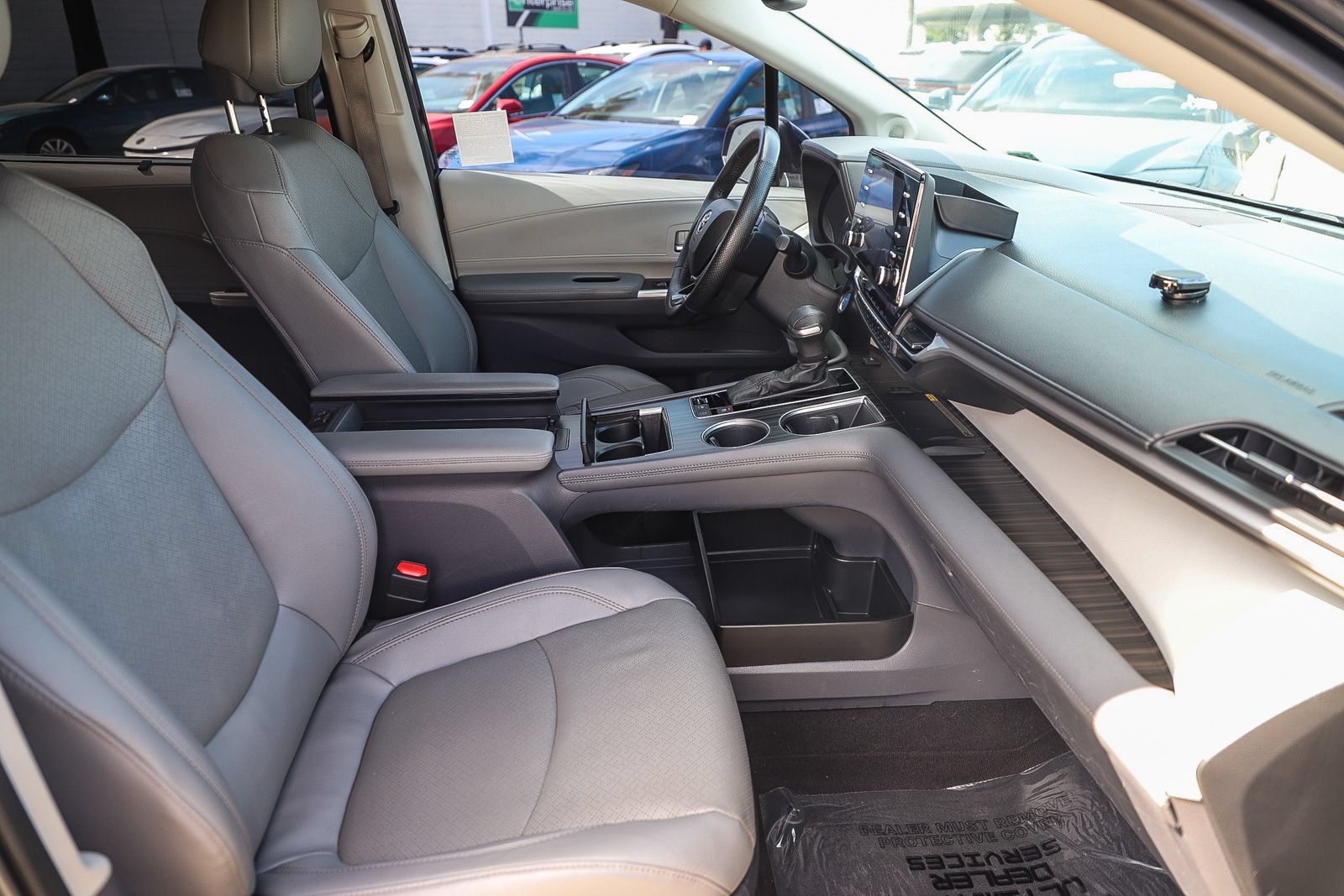 Certified 2023 Toyota Sienna Limited AWD/4WD image 17