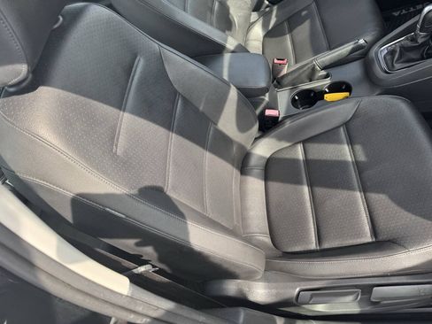 Used 2017 Volkswagen Jetta SEL FWD image 26