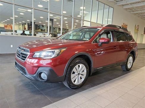 Used 2019 Subaru Outback 2.5i Premium image 3