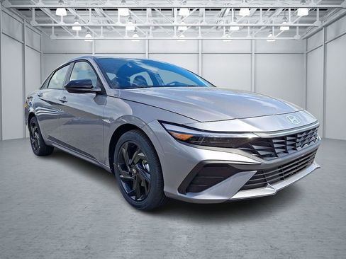 New 2026 Hyundai Elantra Sport FWD image 4