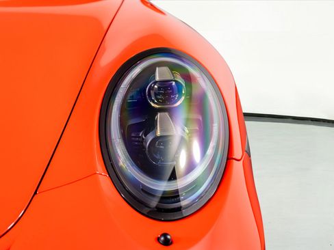 Used 2018 Porsche 911 GT3 image 24