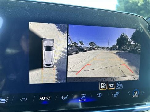 New 2026 Chevrolet Equinox EV LT image 25