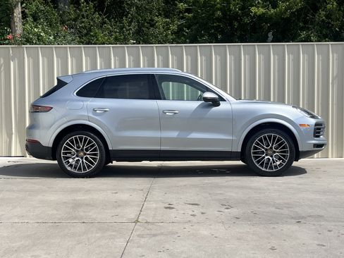 Used 2020 Porsche Cayenne AWD/4WD image 4