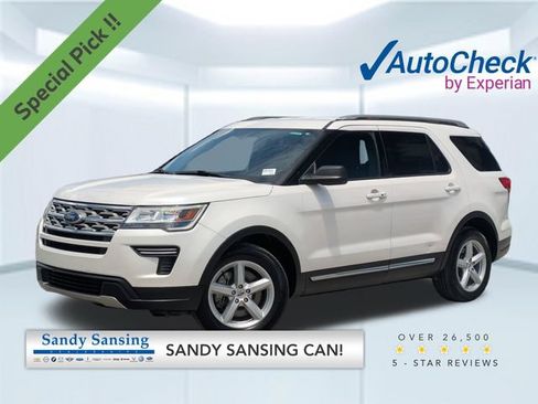 Used 2018 Ford Explorer XLT FWD image 1