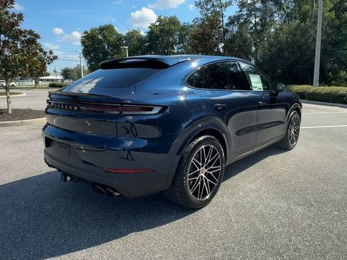 New 2025 Porsche Cayenne Coupe image 8