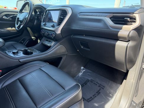 Used 2020 GMC Acadia Denali w/ Technology Package image 12