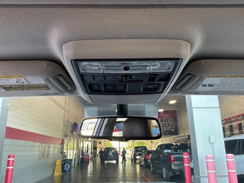 Used 2015 Toyota 4Runner Limited AWD/4WD image 15