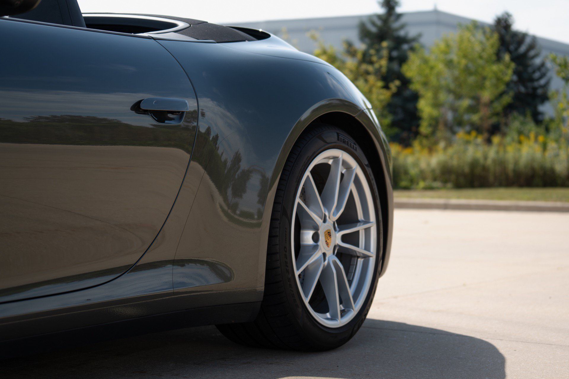 Used 2022 Porsche 911 Carrera RWD image 25