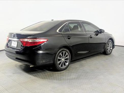 Used 2016 Toyota Camry XLE image 7