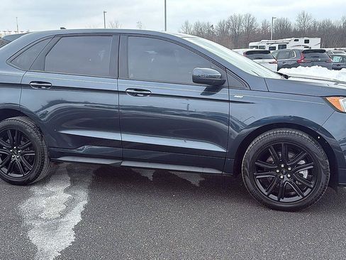 Used 2024 Ford Edge ST-Line w/ Cargo Accessory Package AWD/4WD image 3