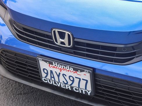 Used 2022 Honda Civic Touring image 6