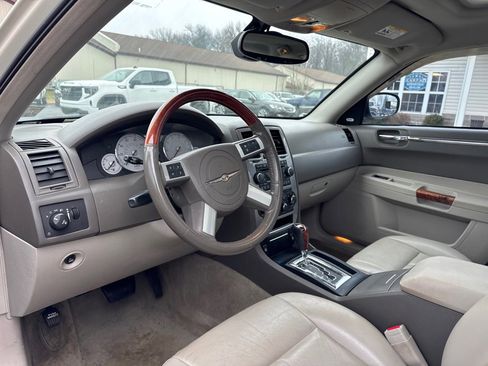 Used 2007 Chrysler 300 Touring L w/ Luxury Group image 13