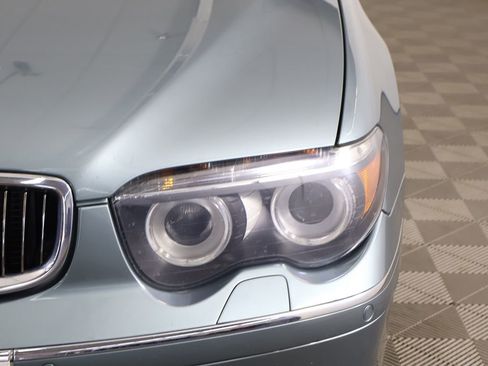 Used 2004 BMW 745Li image 11