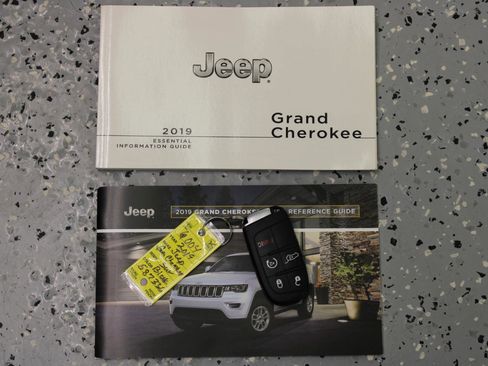 Used 2019 Jeep Grand Cherokee Altitude AWD/4WD image 89