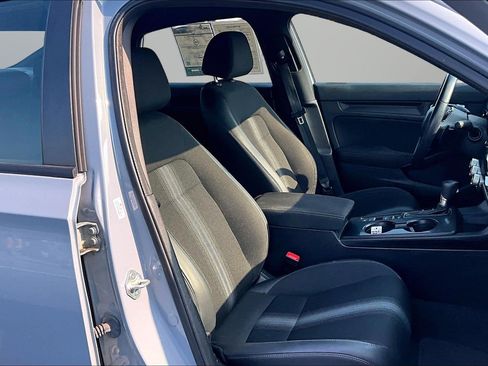 Used 2023 Honda Civic Sport image 7