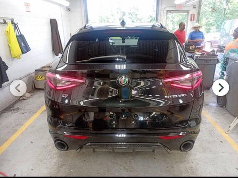 Used 2024 Alfa Romeo Stelvio Veloce AWD/4WD image 4