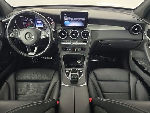 Used 2019 Mercedes-Benz GLC 300 4MATIC image 28