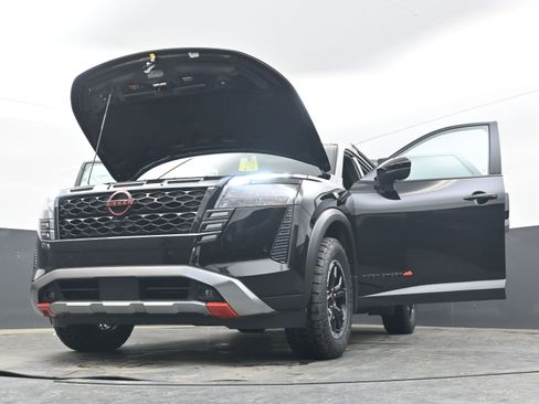 New 2026 Nissan Pathfinder Rock Creek AWD/4WD image 42