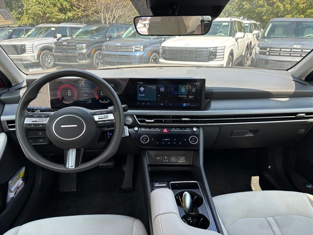Used 2025 Hyundai Sonata SEL FWD image 6