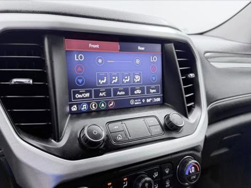 Used 2023 GMC Acadia SLT FWD image 29