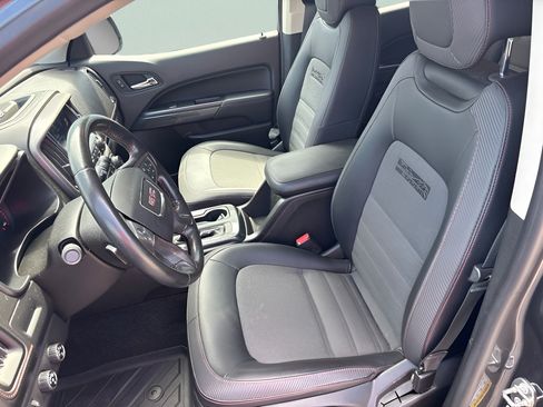 Used 2016 GMC Canyon SLE w/ All Terrain Adventure Package AWD/4WD image 9