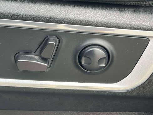 Used 2023 RAM 1500 Laramie AWD/4WD image 24