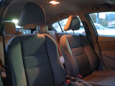 Used 2013 Honda Insight image 23