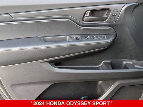 Used 2024 Honda Odyssey Sport image 10