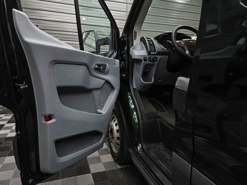 Used 2018 Ford Transit 350 XLT RWD image 31
