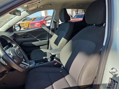 Used 2025 Hyundai Kona SEL FWD image 18