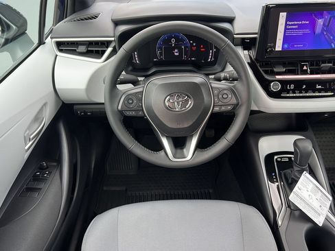 Used 2026 Toyota Corolla SE FWD image 11