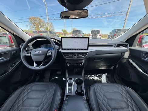 Used 2024 Ford Escape Platinum w/ Premium Technology Package image 16