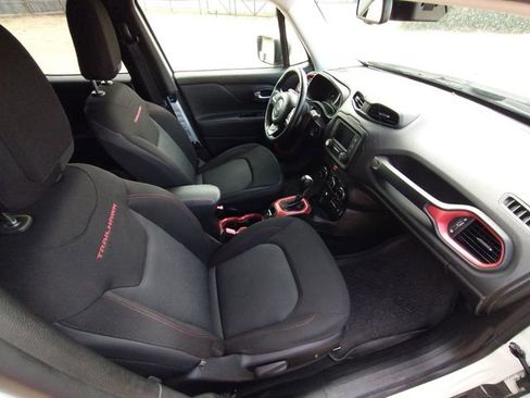 Used 2017 Jeep Renegade Trailhawk w/ Popular Equipment Group image 58