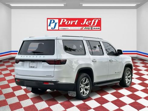 Used 2022 Jeep Wagoneer Series II image 5