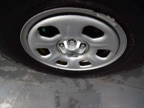 Used 2020 Nissan Frontier S image 9