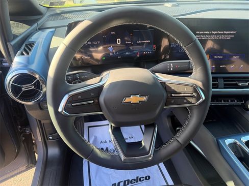 New 2026 Chevrolet Equinox EV LT image 15