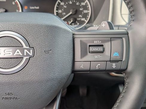 Certified 2025 Nissan Rogue SV FWD image 20