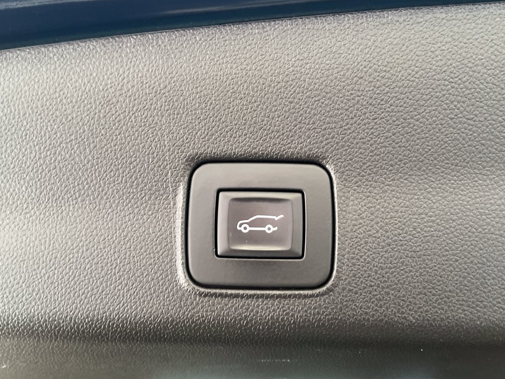 Used 2023 Chevrolet TrailBlazer ACTIV w/ Sun and Liftgate Package AWD/4WD image 50