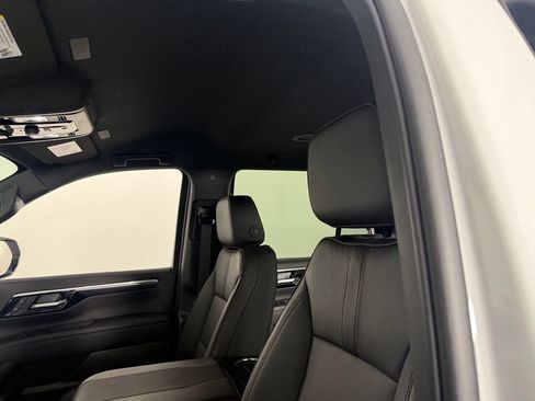 Used 2026 Chevrolet Tahoe RST AWD/4WD image 23