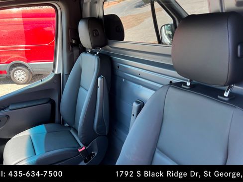 Used 2026 Mercedes-Benz Sprinter 2500 image 13